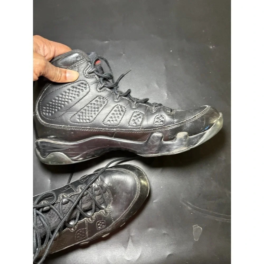 Size 11.5 - Air Jordan 9 Retro Black/Red